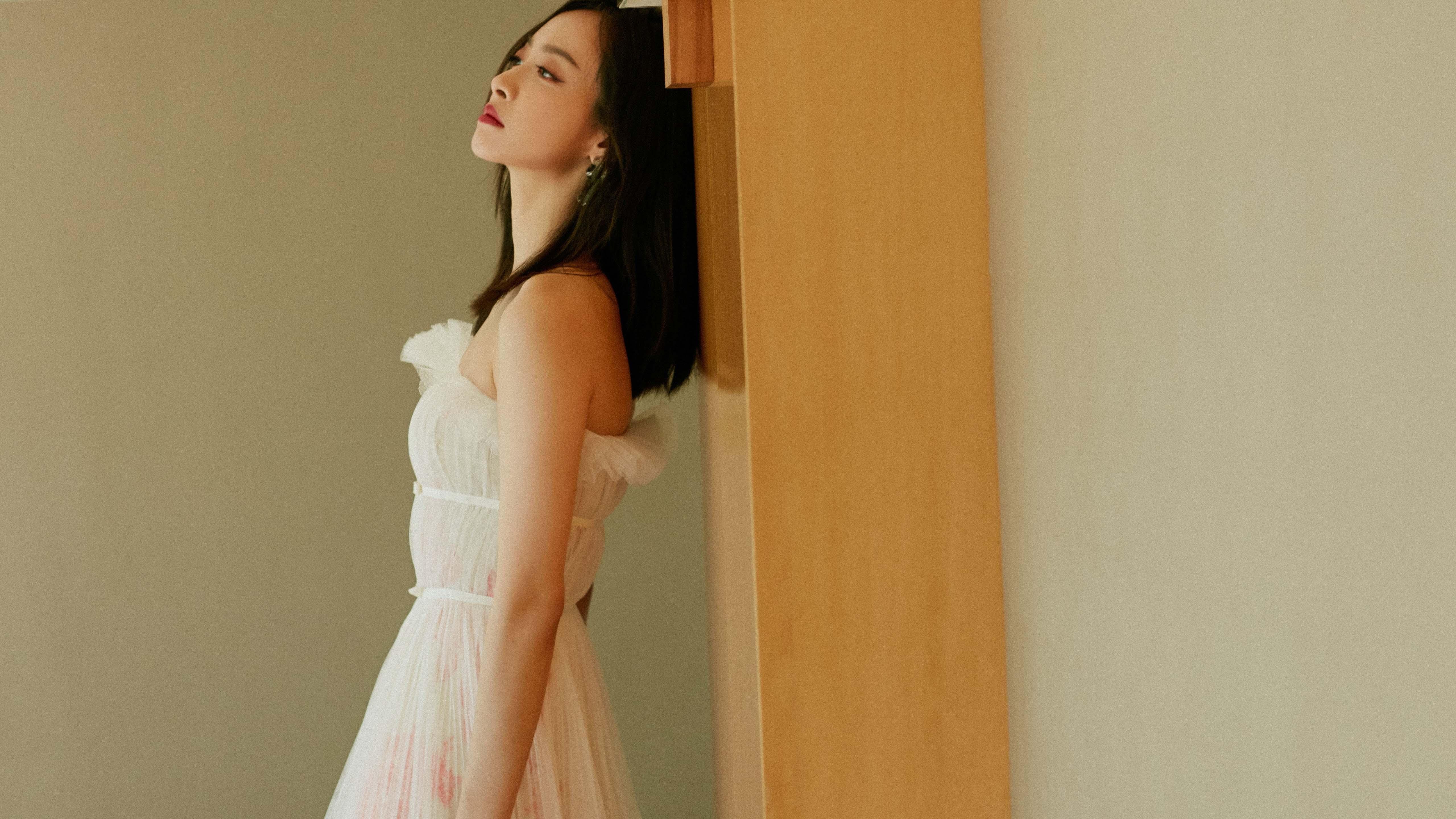 女子足球联赛冠军争夺激烈,赛事精彩纷呈,女子足球大赛